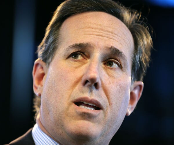 Santorum to Trump: Play Up Biofuels in Corn Belt Visit