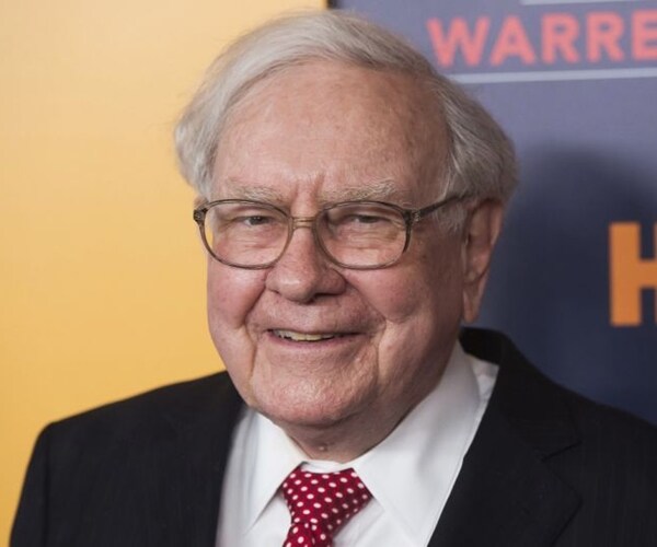 FT: Buffett Hints of 'More Fluid' Change From Berkshire Strategy