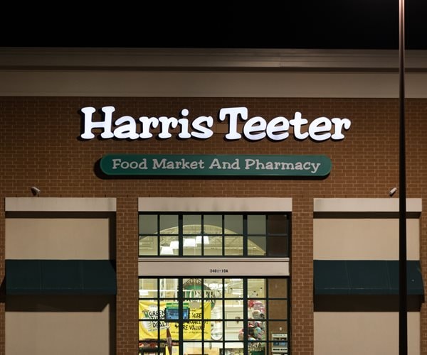 A Harris Teeter grocery store