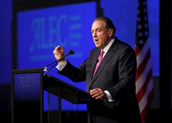 Mike Huckabee: Israel Marched to 'Door of the Oven' In Iran Deal