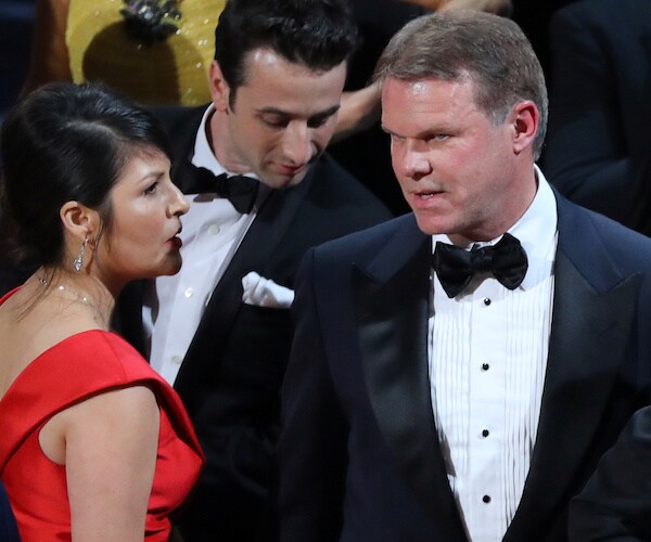 Oscars' 'Envelope-Gate' Culprit Named — Whodunnit?