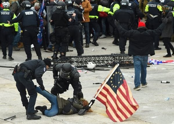 3 Fugitives Arrested in US Capitol Riot Probe