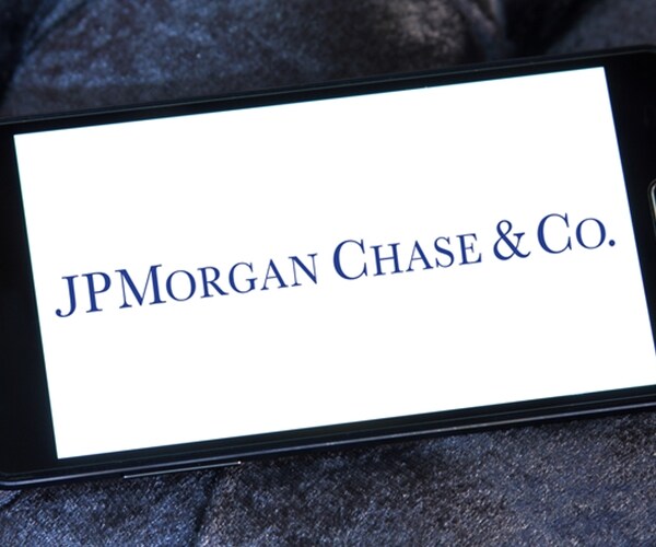 JPMorgan Undercuts Discount Brokerages on Trades