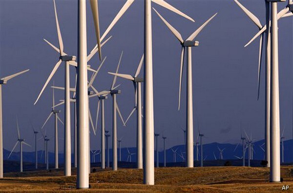 Interior Department Opens Leases for Coastal Wind Farms 