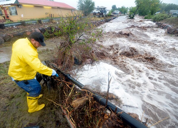 Boulder Flooding Leaves 3 Dead, Displaces Hundreds in Colorado