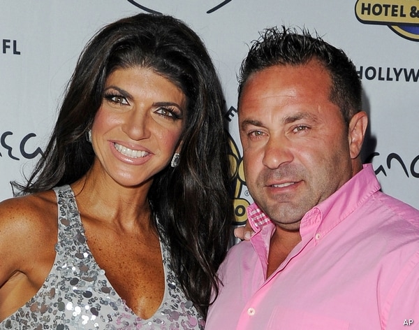 Teresa Giudice, Hubby Indicted on 2 More Federal Fraud Charges