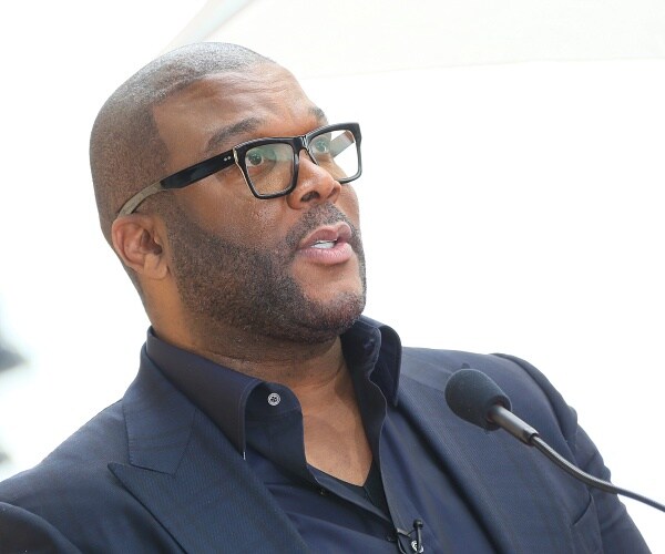 tyler perry attends ceremony