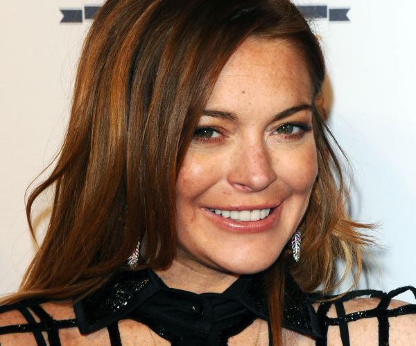 Lindsay Lohan Loses Then Finds Part of Finger in Boating Accident