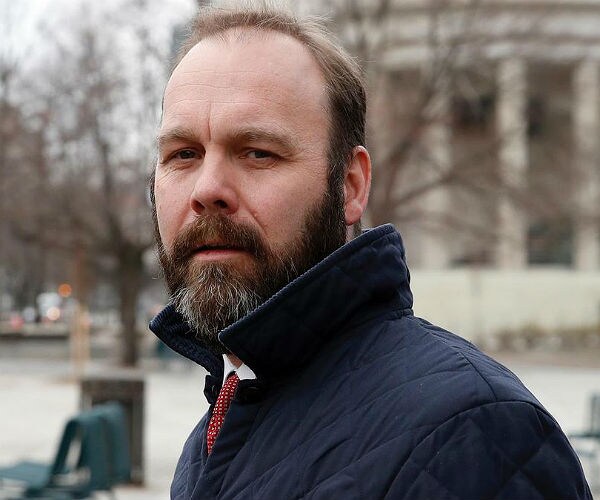 Ex-Trump Campaign Aide Gates Pleads Guilty to Conspiracy, Lying