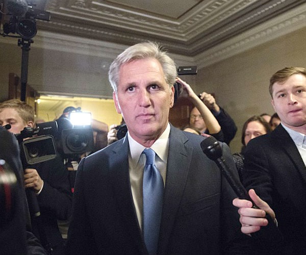 Democrats' Email Seeks to Capitalize on McCarthy's Move, GOP Dysfunction