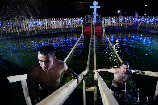 Warm Weather Threatens Epiphany Ice Water Plunges for Russia's Orthodox Christians