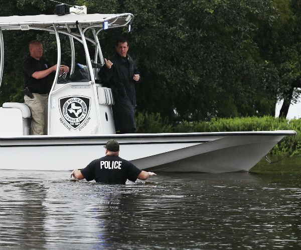 Houston Cop Drowns as Patrol Car Trapped by Floods