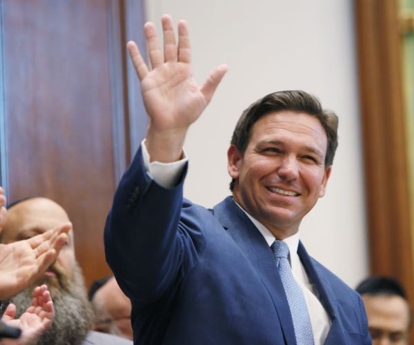 Report: DeSantis Agrees to Book Deal