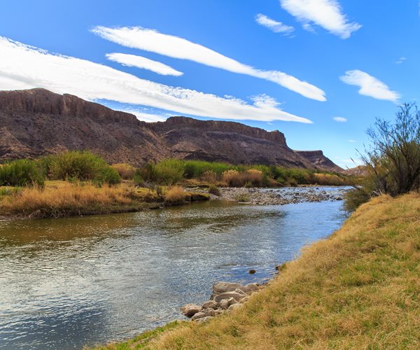 Texas Starts Building Floating Border Wall