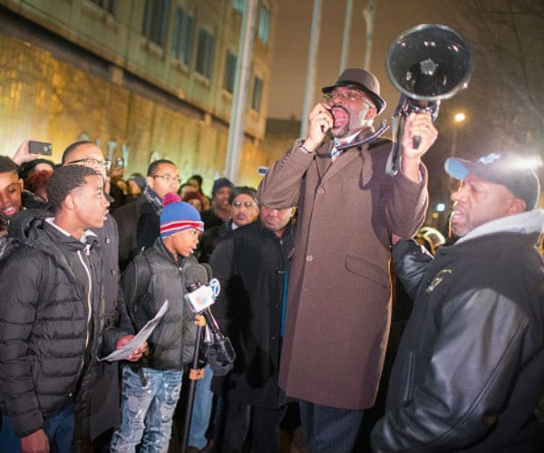 White Chicago Pastor 'Repents' for Violence Against Blacks 