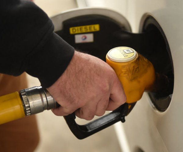 Glitch at Gas Station Drops Fuel Price to 69 Cents per Gallon