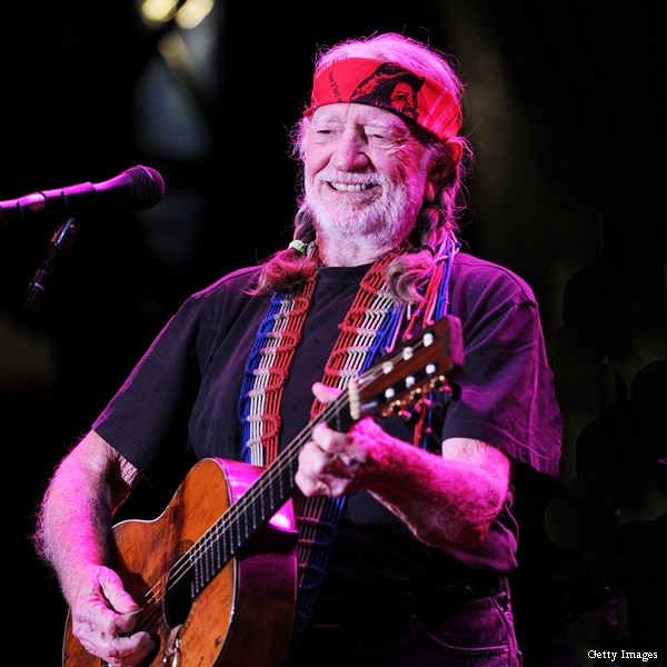 Willie Nelson, Recovering From Shoulder Injury, to Perform at Festival