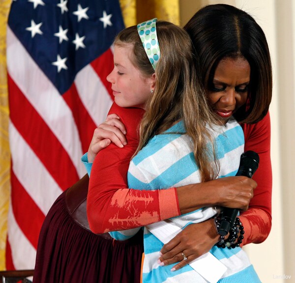 Girl Gives Résumé to Michelle Obama for Her Unemployed Father