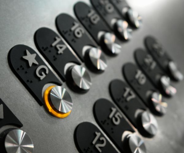 Man Died Stuck in Elevator After Calling for Help Twice