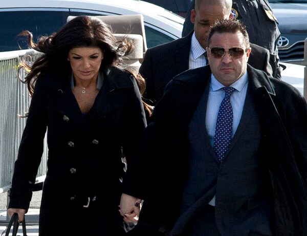 Joe Giudice Case: Wife Teresa Wants to Serve Time in Halfway House