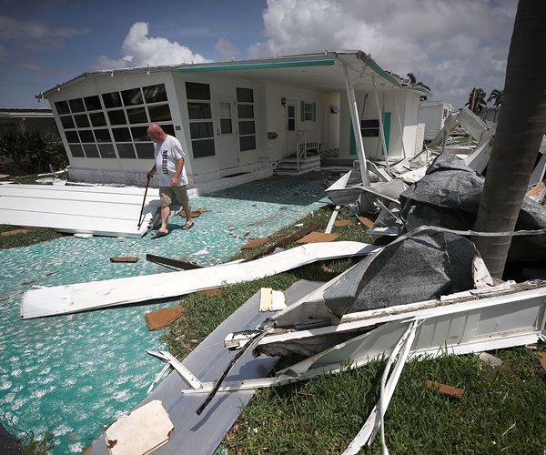 Battered Florida Tries to Assess Scope of Irma's Destruction