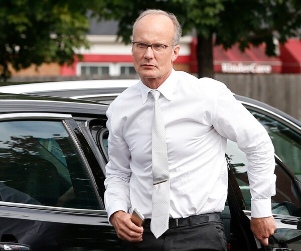 Walter Palmer, Cecil the Lion's Killer, Cleared in Zimbabwe 