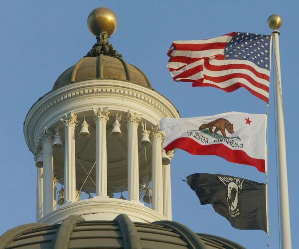 Turncoat California Republicans Help Dems Kill Jobs