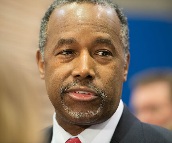 Ben Carson to Newsmax: I 'Absolutely' Have Enough Money to Stay in the Race