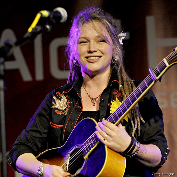 Crystal Bowersox Out: 'Idol' Singer Bisexual, Writes Song on Acceptance