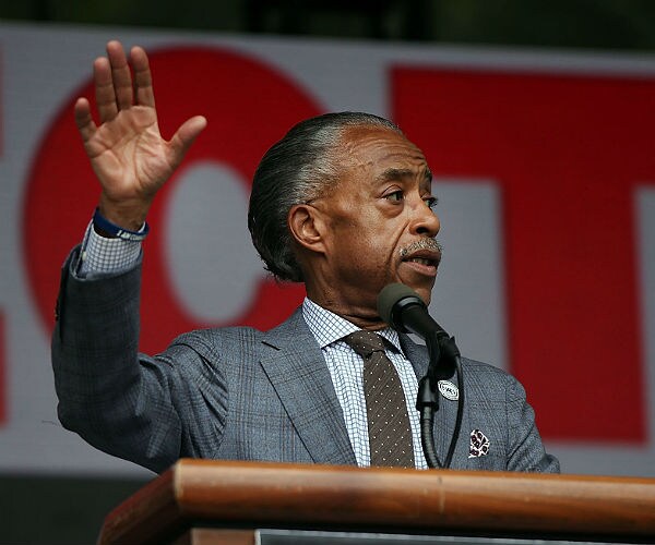 Sharpton to Give Eulogy at Slain NYPD Officer's Funeral