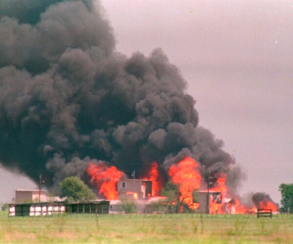 Waco Siege Anniversary Marked in Review of AP Coverage