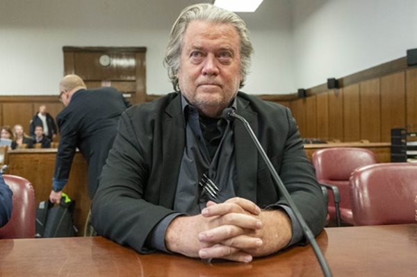 Steve Bannon Asks Supreme Court to Delay His 4-Month Prison Sentence 