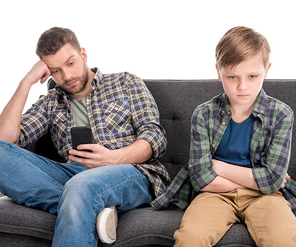 Parents' Phones Essay About Social Media Addiction Goes Viral