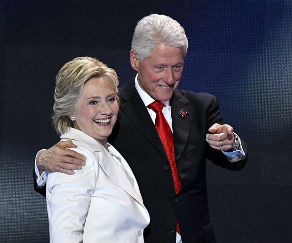 Poll: Clintons Didn't Try to Avoid Conflict of Interest in Foundation