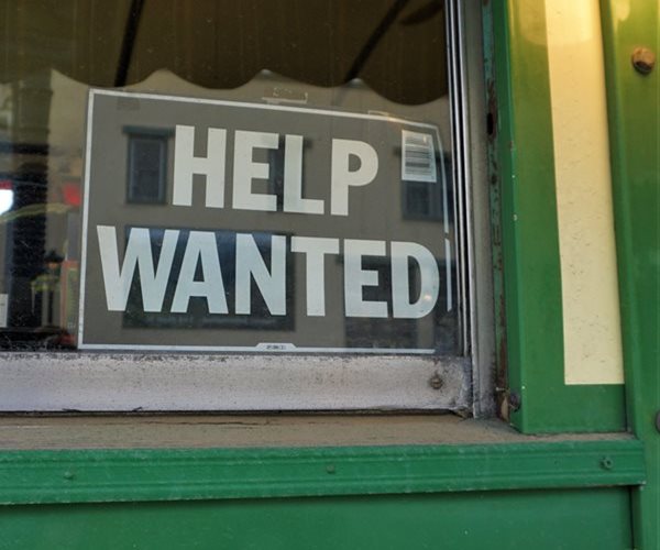 Private Payrolls Increase, Underscoring Job Market Strength