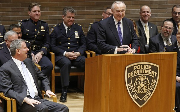 Kelly Leaves Surprise for NYPD Successor Bratton: Champagne