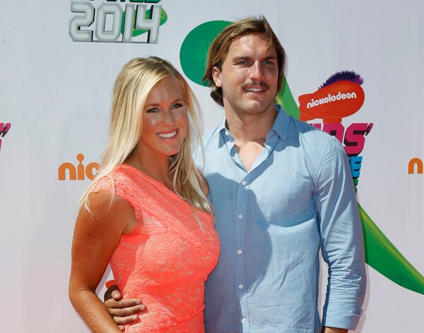 Bethany Hamilton, One-Armed 'Soul Surfer,' Pregnant With Baby Boy