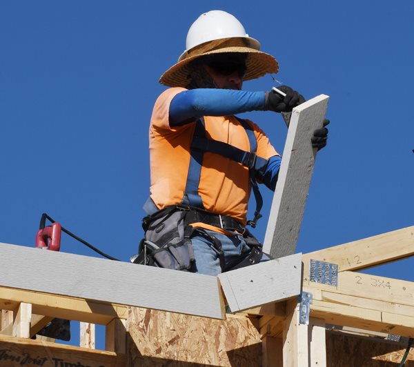 US Single-Family Housing Starts Tumble