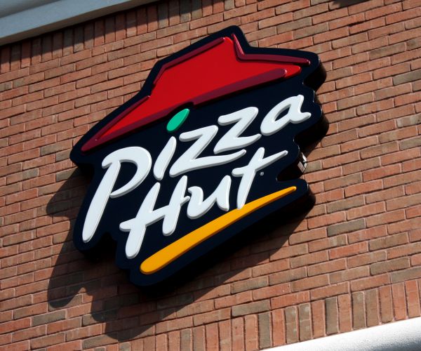 Pizza Hut Worker Kills Robber With Own Personal Handgun