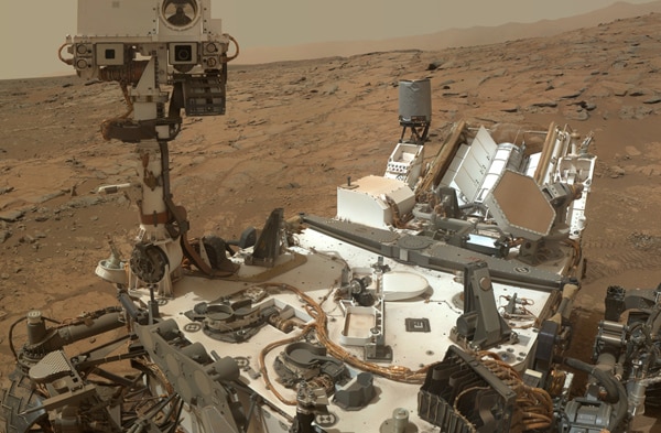 Curiosity Rover Finds Signs of Ancient Water in Martian Rock