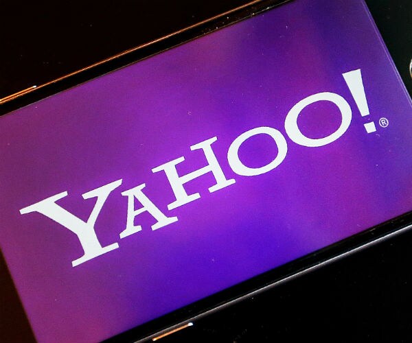 US Charges 2 Russian Spies in Massive Yahoo Email Hacking