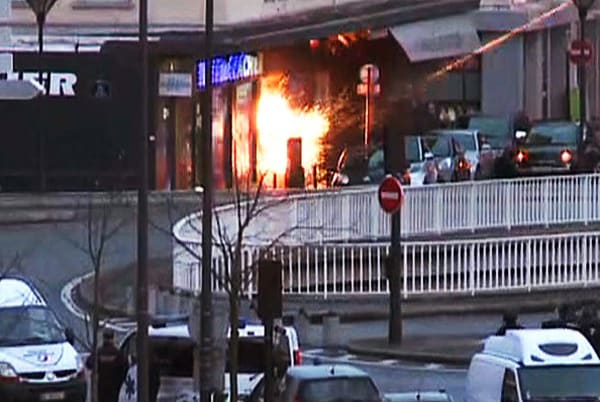 Paris Manhunt Ends in 2 Separate Raids: 3 Suspects, 4 Hostages Dead