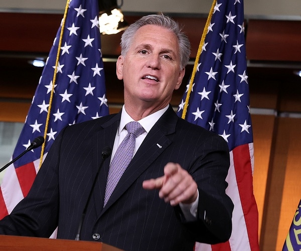 kevin mccarthy points at reporter during press conference