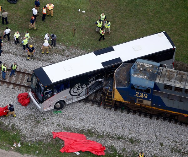 Biloxi Train Collision With Casino Charter Bus Kills 4