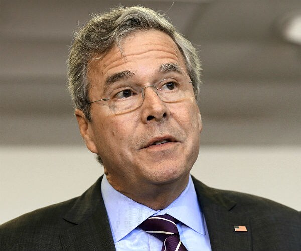 Jeb Bush Campaign Wants to Reinstate Telemundo 