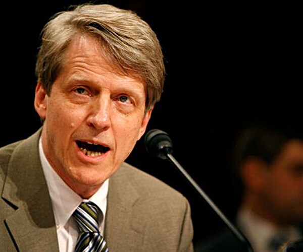 Yale's Shiller: Trump Is 'Motivational Speaker for Capitalism'