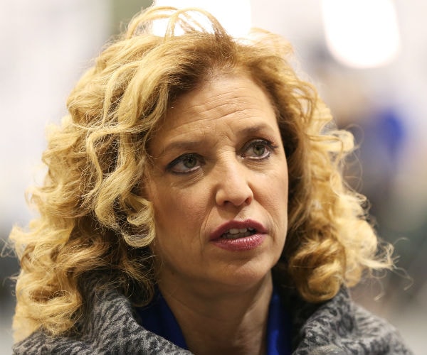 Ousted from DNC, Wasserman Schultz Fighting to Stay in House