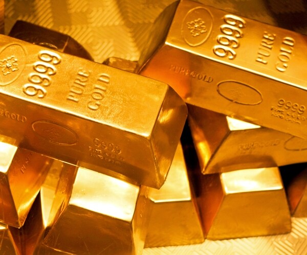 6 Reasons Why a Savvy Investor Must Own Gold