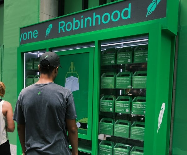 Robinhood Donates $2M to Trump's Inaugural Fund