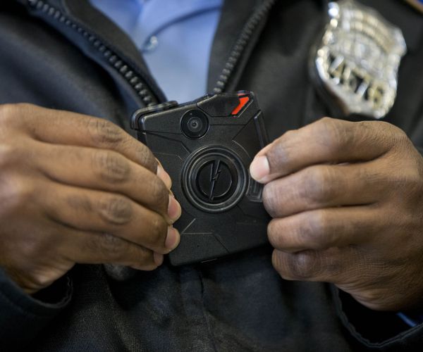 Chicago Police Body Camera Rollout Year Ahead of Schedule